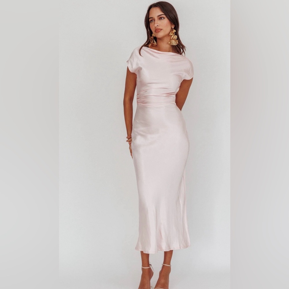 Silky Pink salmon/ peach formal dress nwt size medium